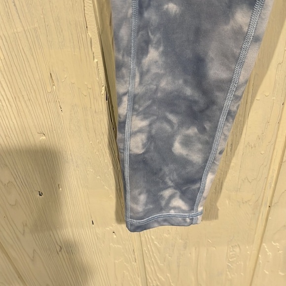 Aerie Offline Tie Dye Leggings with Pockets - Small - Picture 4 of 12